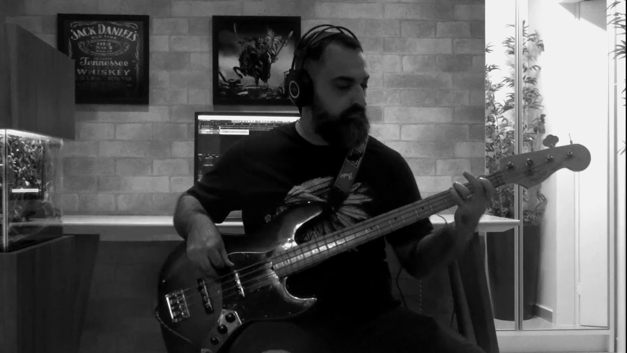 Pantera - Cowboys from hell - Bass cover (HD) by Glauco Marcon