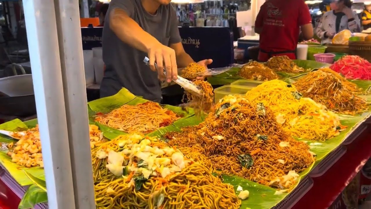 BANGKOK Street Food around BTS Victory Monument Station