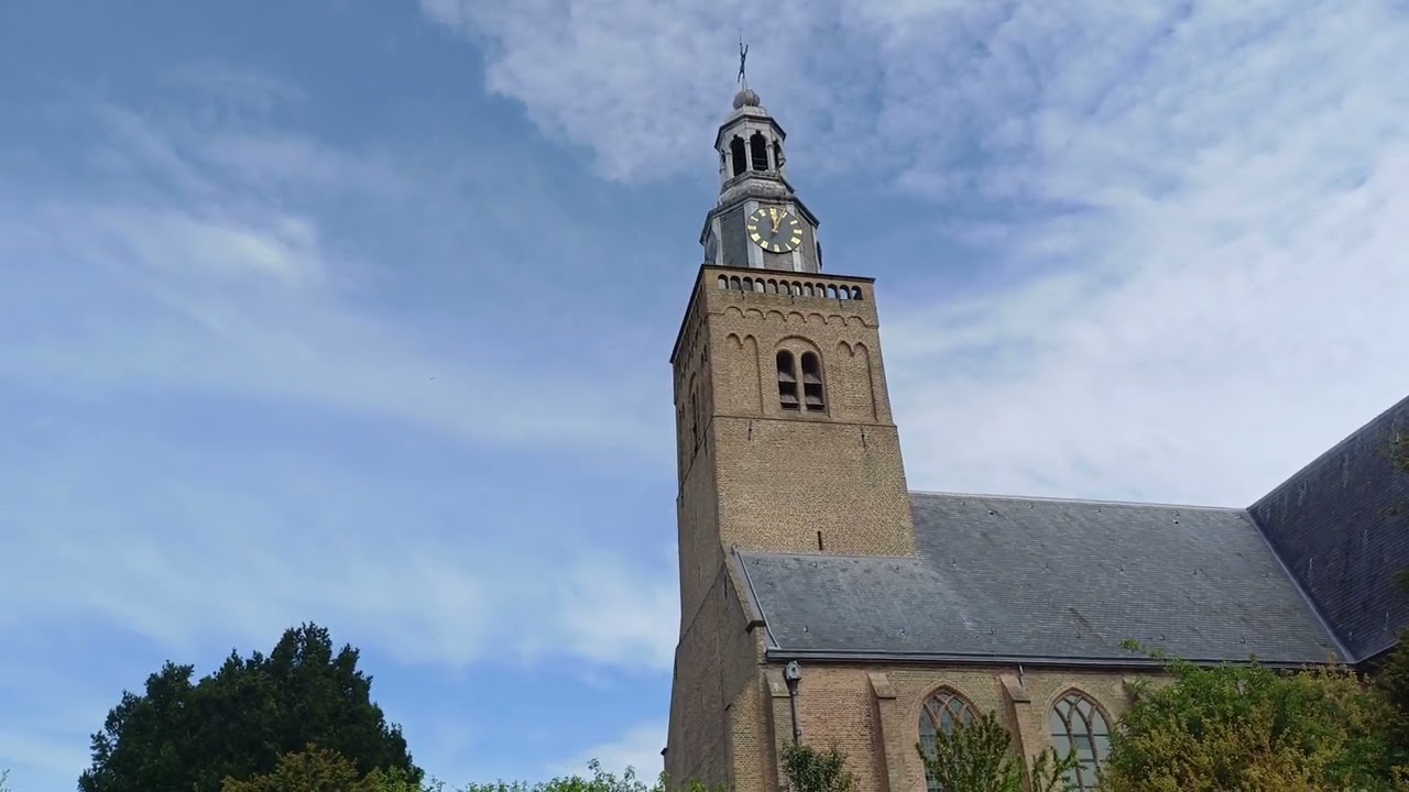 Streefkerk NL kerkklok dorpskerk 12:00
