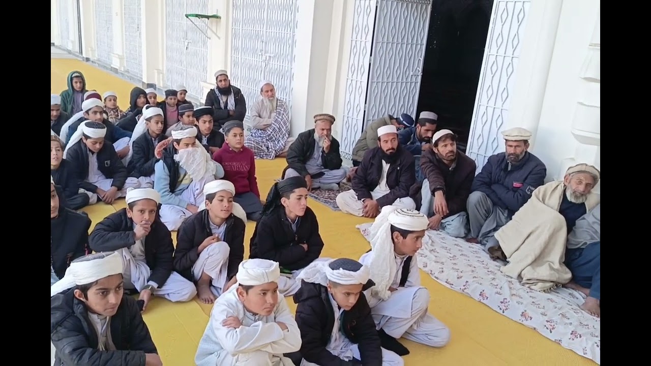 اوَیسیہ دارالسلام اکیڈمی کے طالبِ علم عبداللہ سدیس نعتِ رسول ﷺ پیش کر رہے ہیں۔