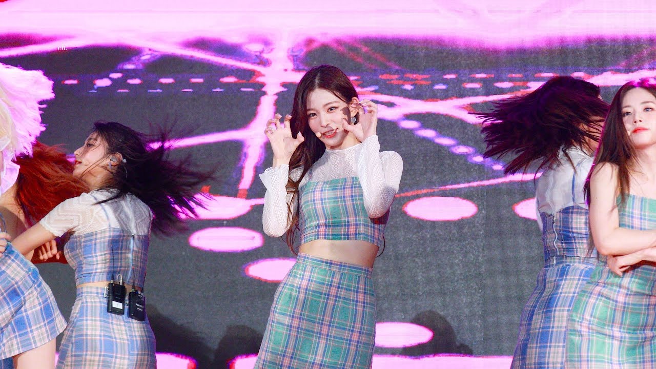 [4K] 190809 프로미스나인 이채영 - LOVE BOMB 직캠 (Fromis_9 Leechaeyoung - LOVE BOMB fancam) @목포 썸 페스티벌