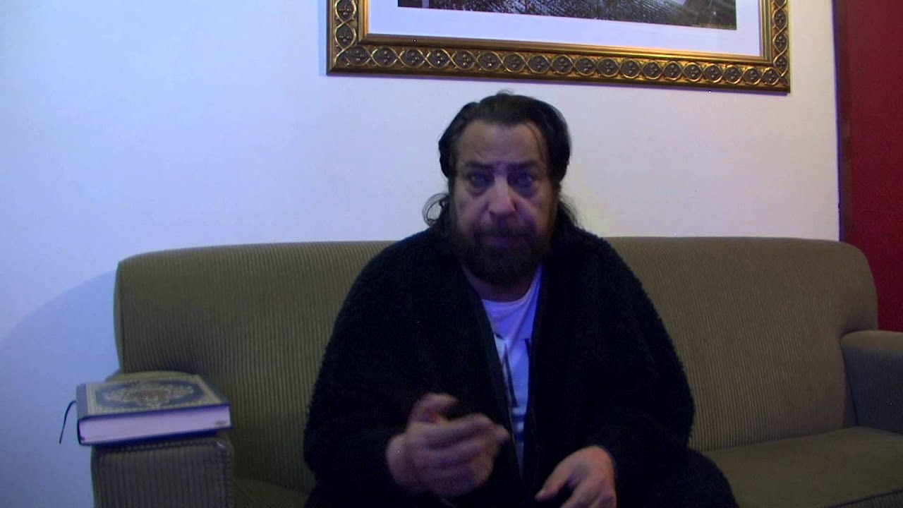 اصول تفسير الاحلام ورؤية من رأى انه يقرأ سورة طه وتعبيرها من القرآن .