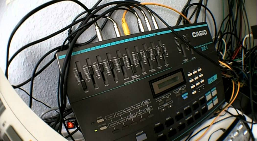 Dirtbox plays Steve Poindexter - Work That Motherfucker / Casio RZ-1 Live Jam