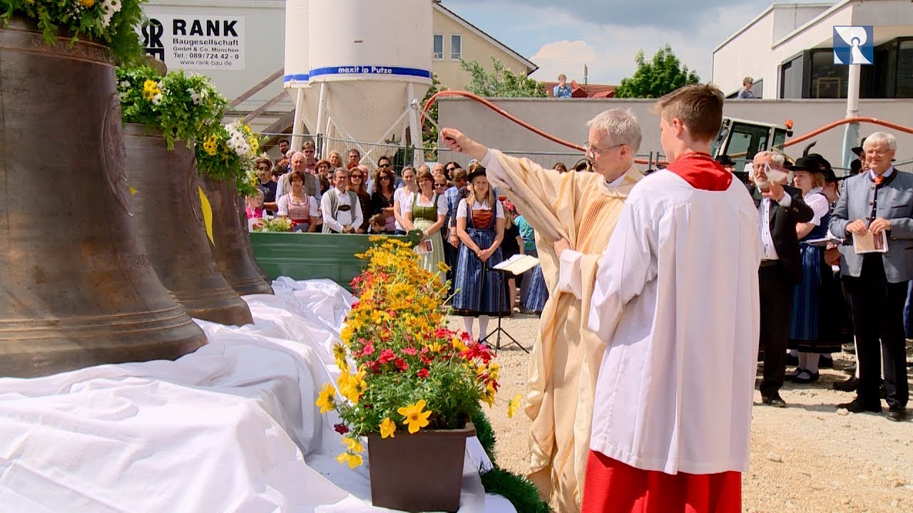 Glockenweihe in Poing - Neue Kirche bekommt vier Glocken