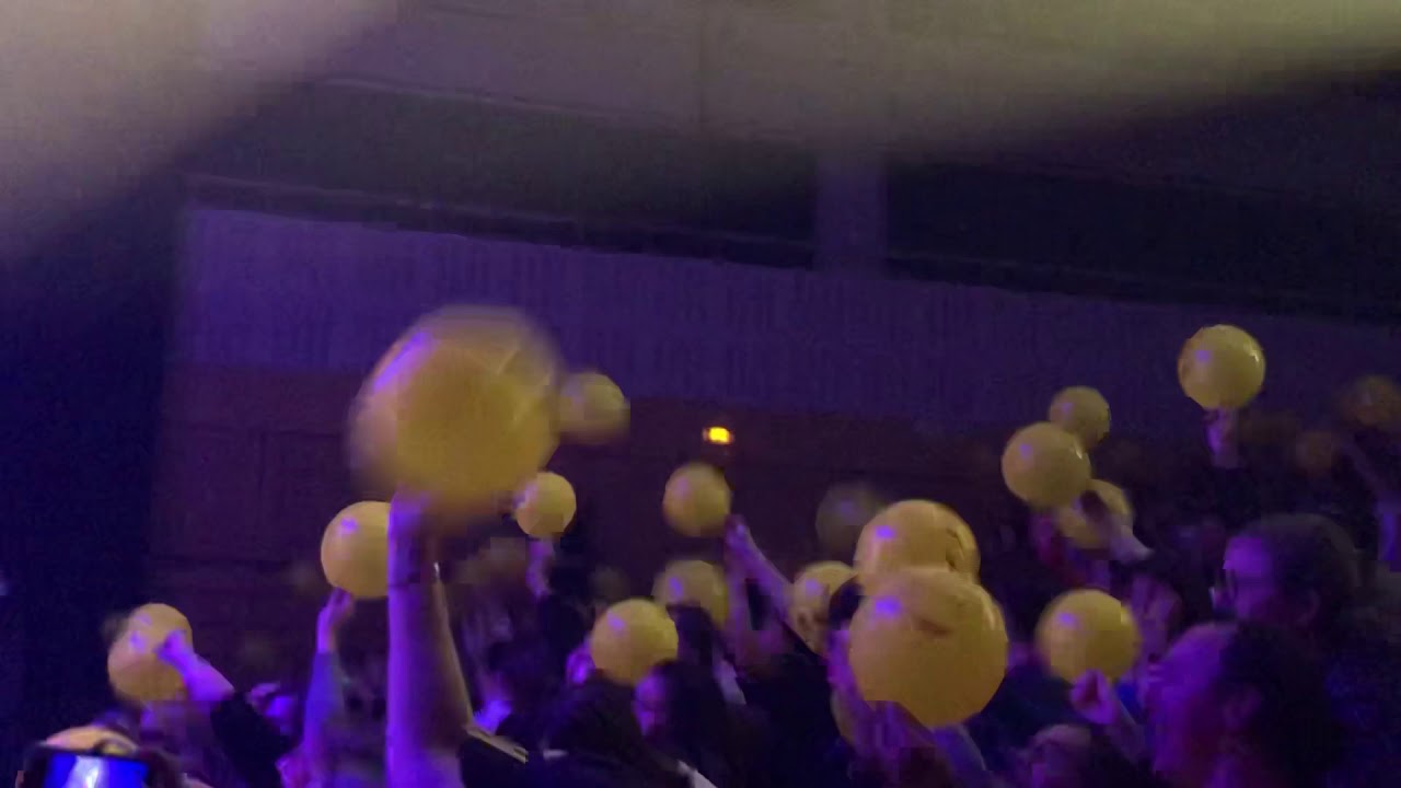 Elsa Esnoult « Dans le miroir » Live Lyon 18/01/2020 Surprise ballons jaunes Les mystères de l’amour