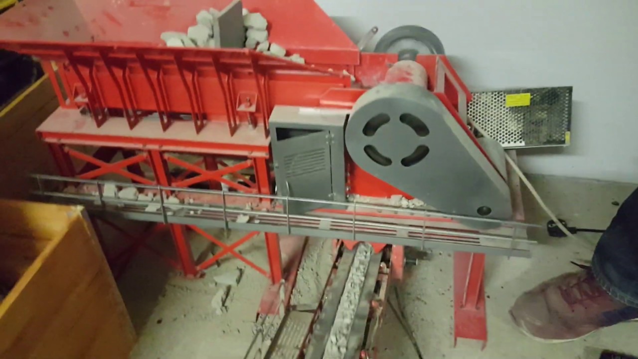 Model scale Jaw Crusher , RC construction