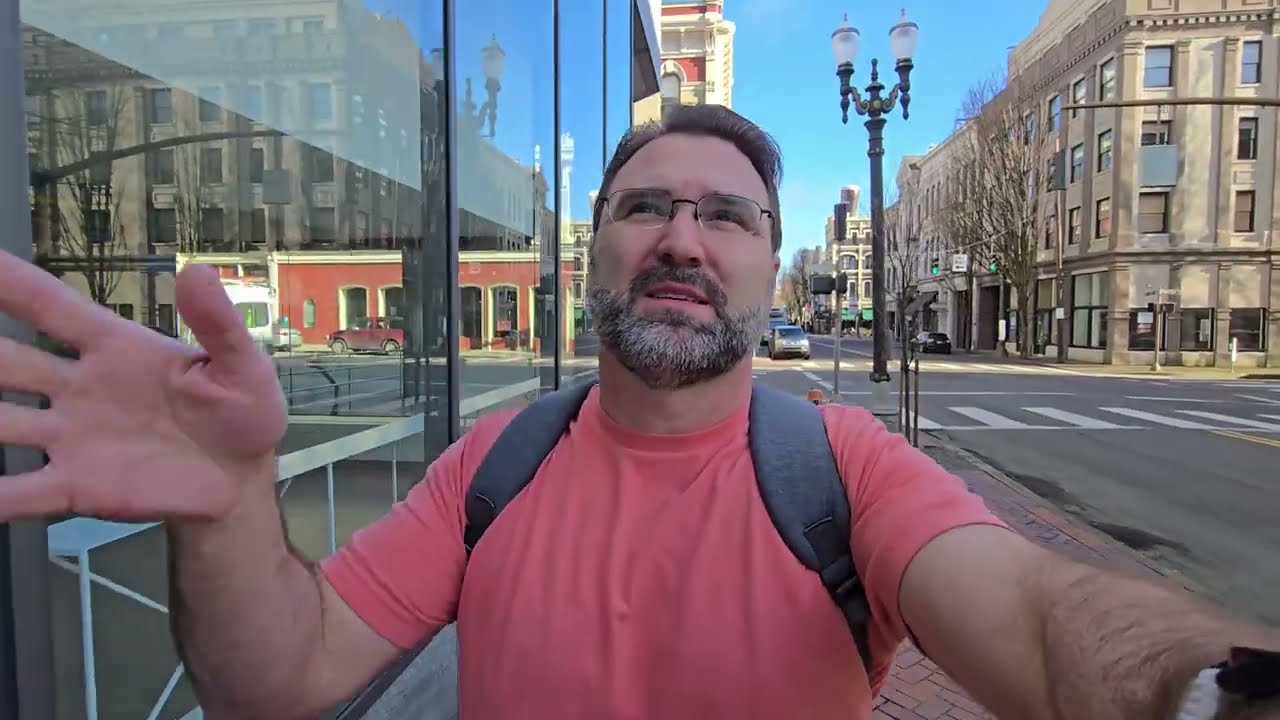 VLOG #557 - Escritório Vazio e Evento Beneficente