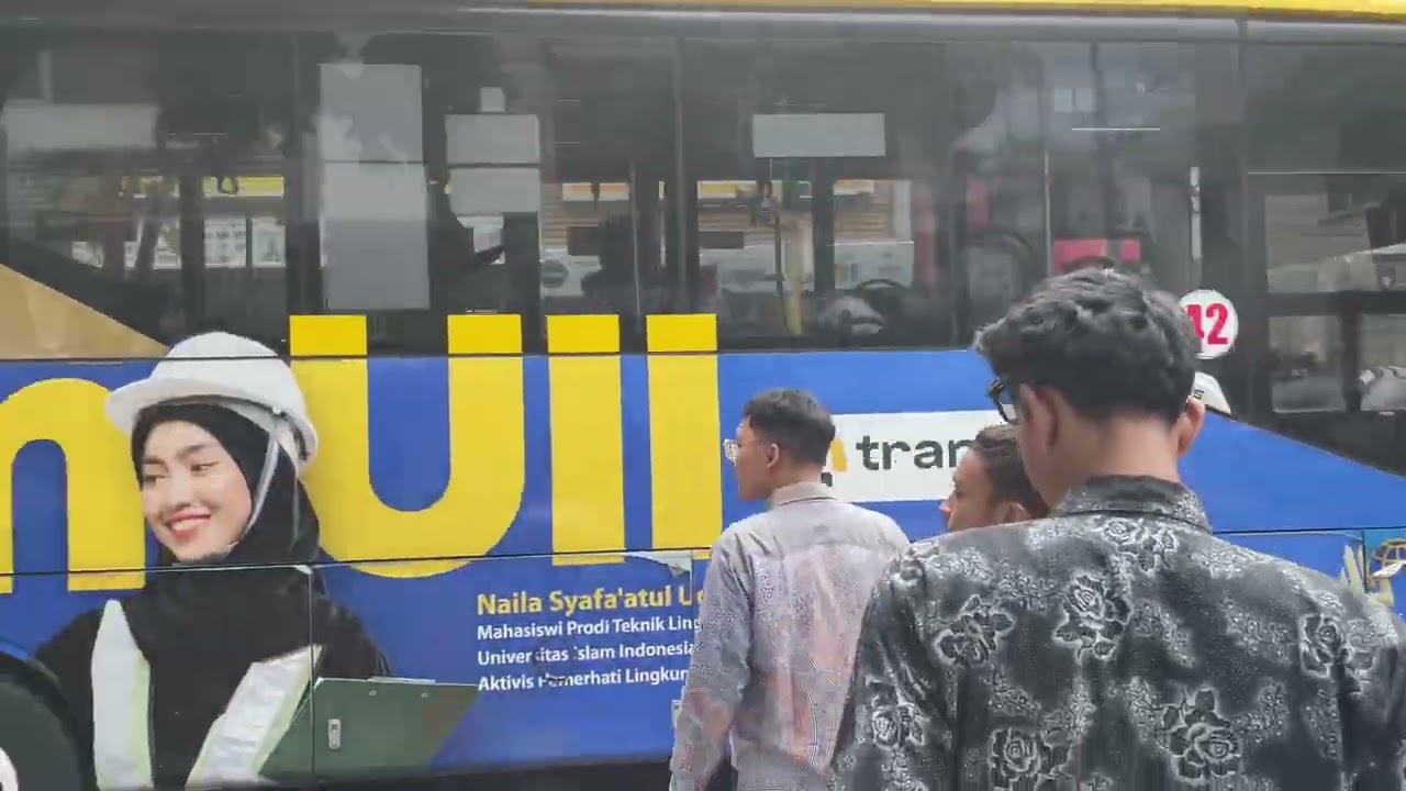 TUGAS PRAKTIK BAHASA JAWA TEMA : WISATA KELAS XII DPIB 1 SMK N 1 SEYEGAN