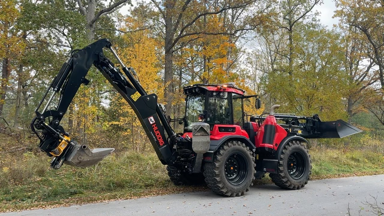Köp Traktorgrävare Huddig 1370 Rotortilit Engcon 214s + grip 2024 på Klaravik