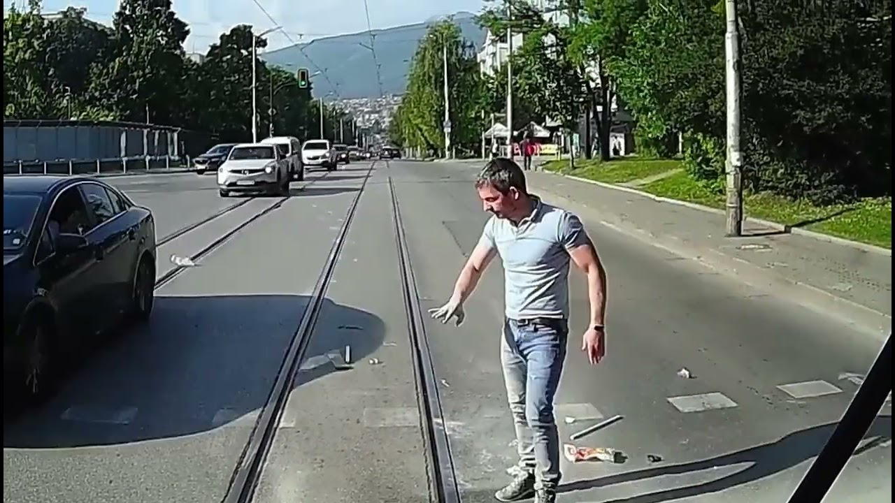 Джиткам си с трамвая 8 / I'm riding the tram and ringing the bell.8  #tram #car #crazy #lucky #best