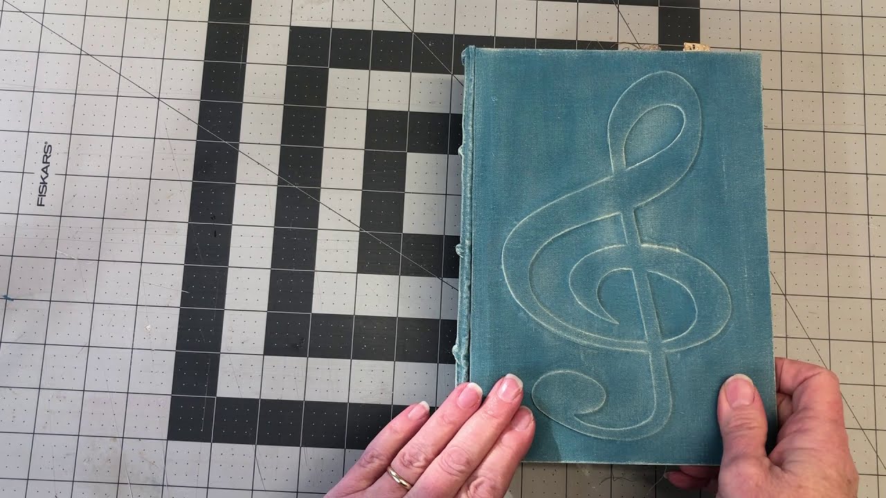 Music Junk Journal, Flip through