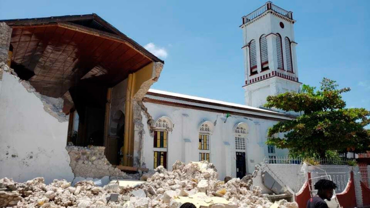 Rescuers search for survivors after Haiti earthquake