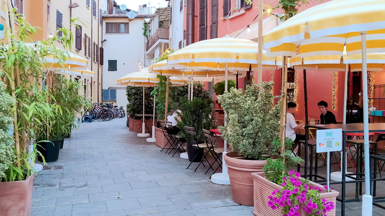 WHAT A BEAUTIFUL CITY. CESENA. Italy - 4k Walking Tour around the City - Travel Guide. #Italy