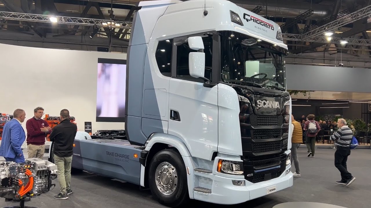 Scania 40 S Electric Tractor Truck (2024) Walkaround - Transpotec Logitec 2024 - Fiera Milano Rho
