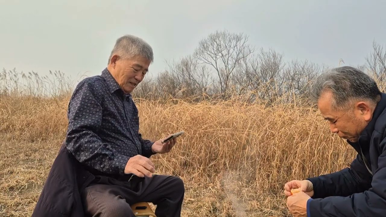 65년 11사단 병기과 행정실 근무 윤병사와 7사단 56포병 작전과 계산병 권병사 와 통화 