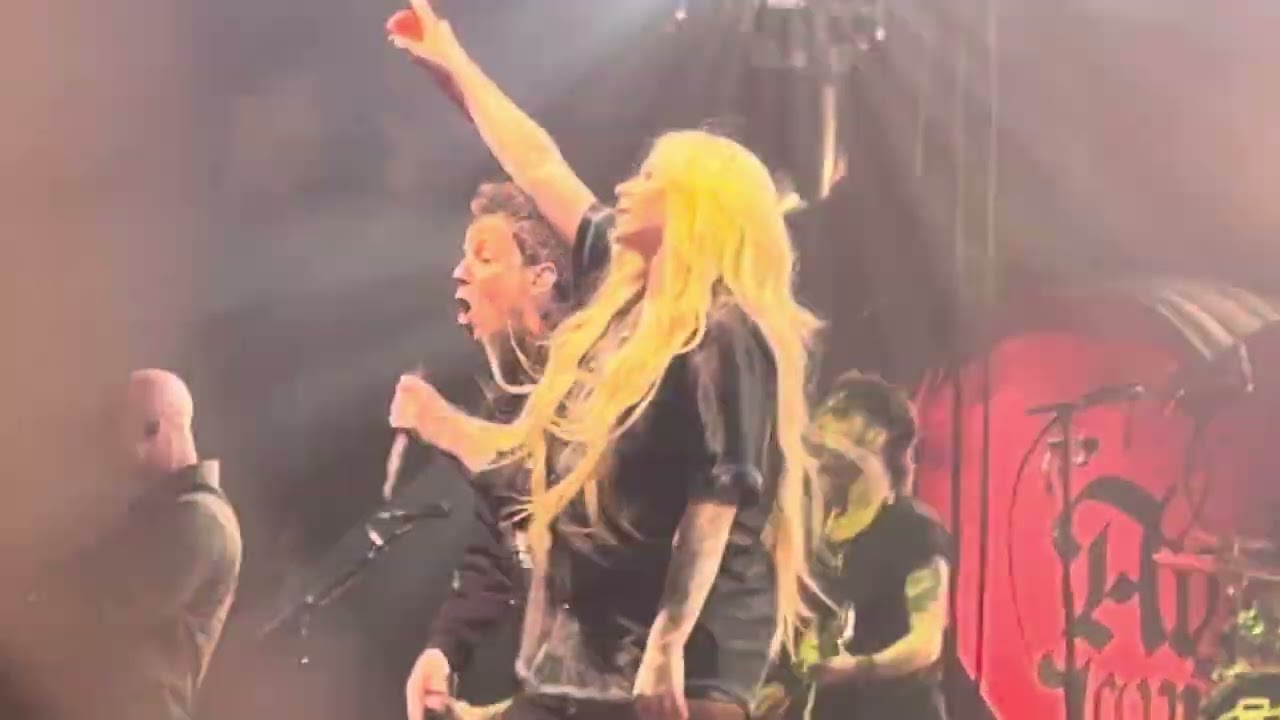 Avril Lavigne feat. Simple Plan - Young & Dumb - Live in New York 5/30/25