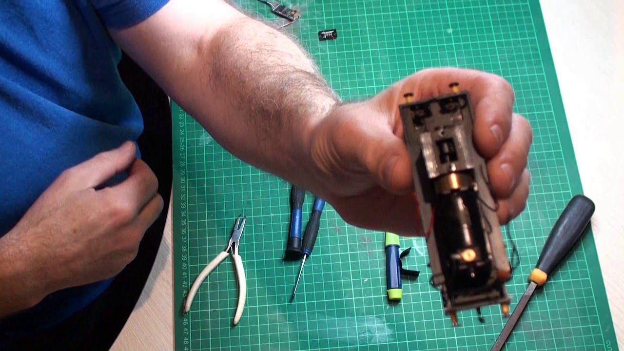 Fitting a  Legomanbiffo Sound chip in to my Hornby class 08 copyright PWSeale 2019