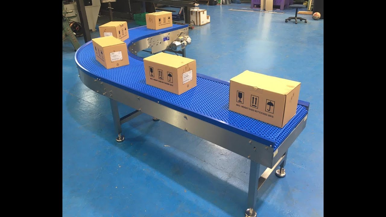 Radius Modular Belt Conveyor for Bends Fabricated in the UK