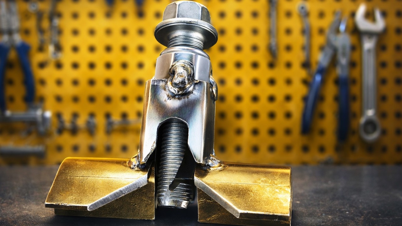 DIY Wire Hose Clamp from Scrap | Household Must-Have