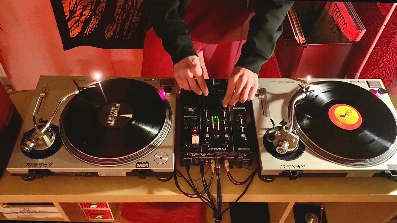 Victi - Classics On Vinyl 7 (Techno EBM)