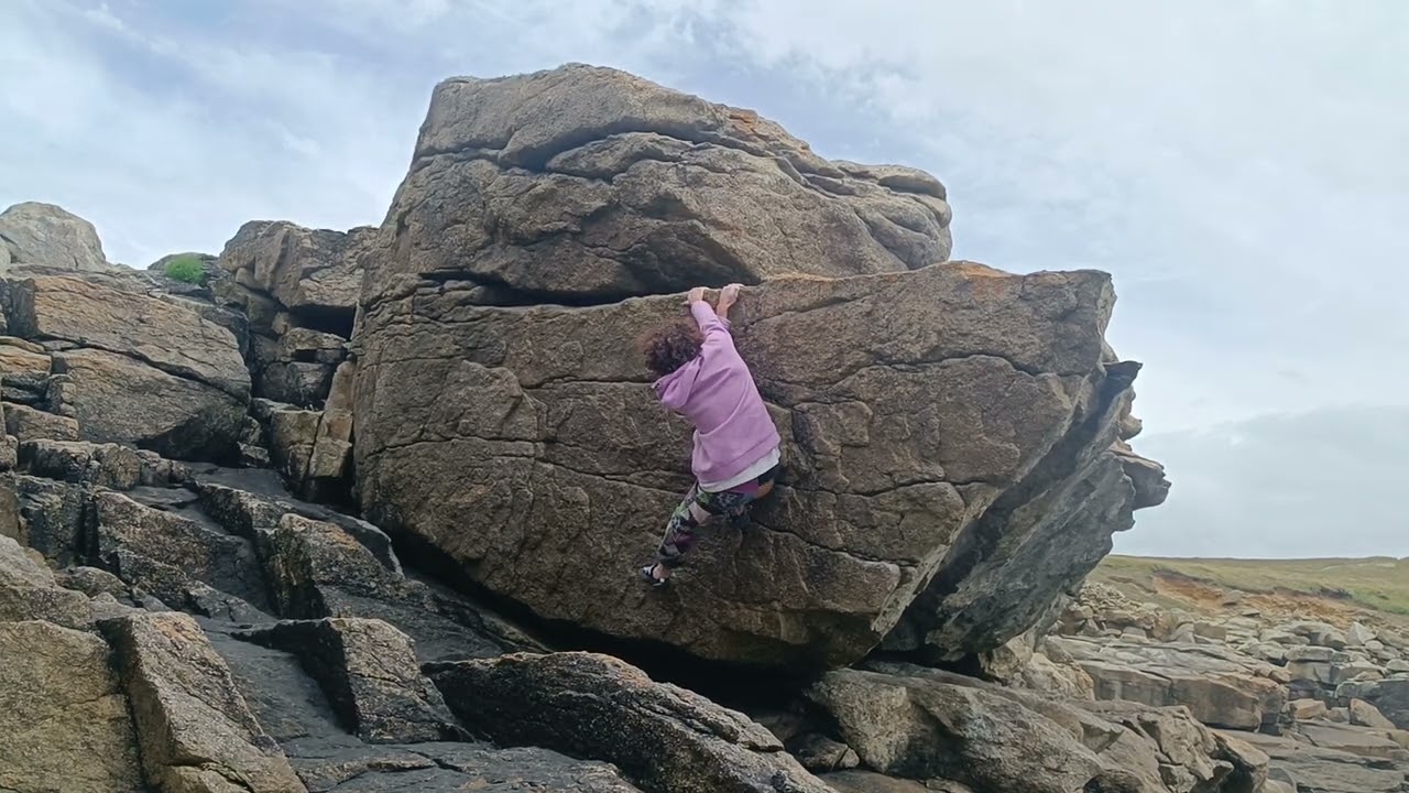 quelques part en Bretagne, Juin 2024 #climbing #boulder #bouldering 