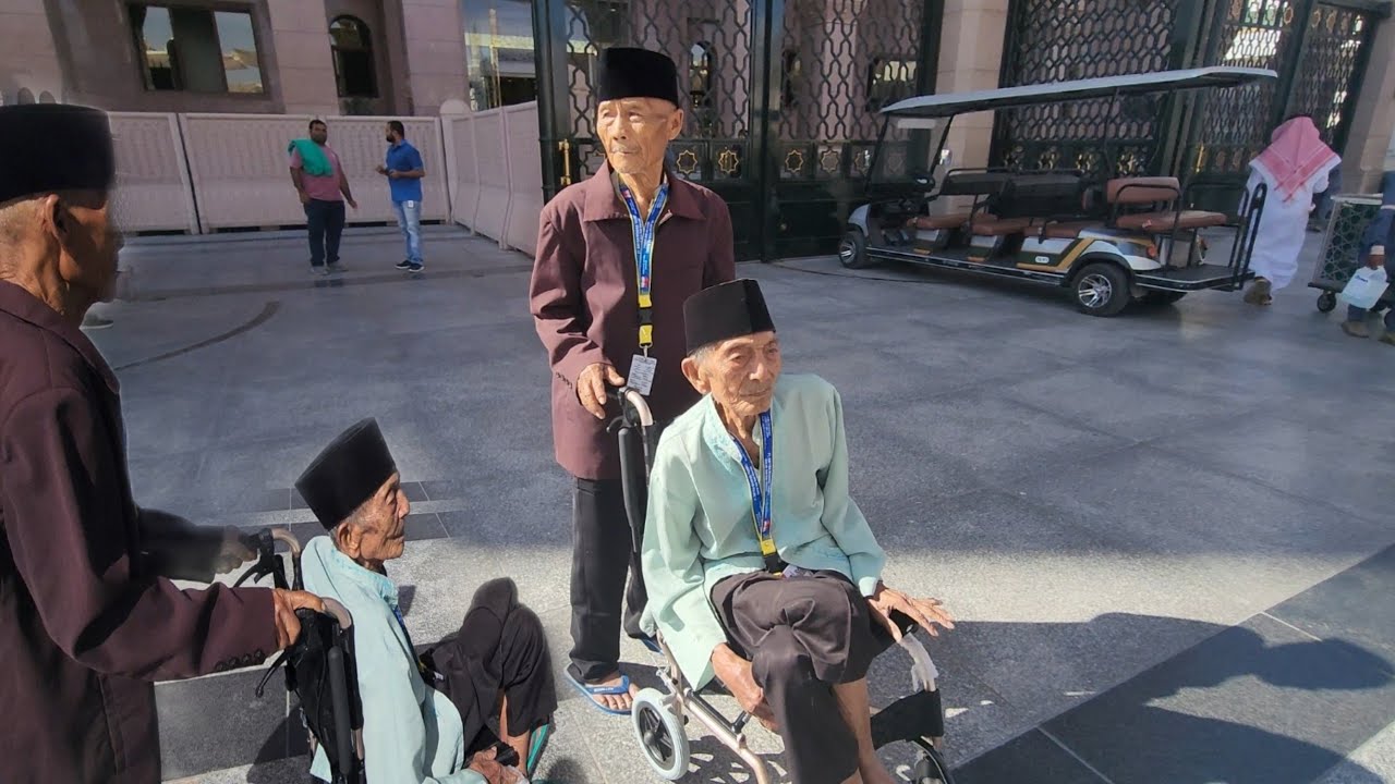 MENGIKUTI JAMAAH YANG KABUR TAKUT SAMA SAYA TDK MAU DITOLONG & PERGI MENGHINDAR!! UNTUNG TLnya GESIT