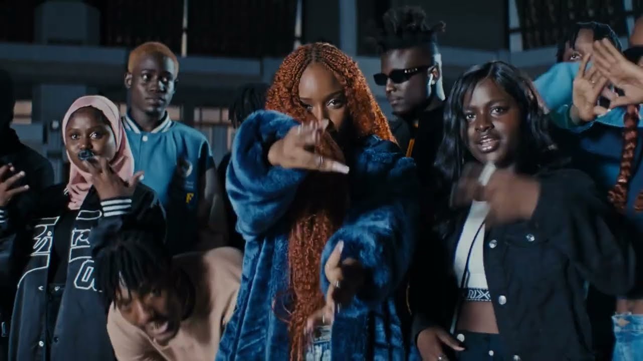 ElGrandeToto feat Ayra Starr - Comforter