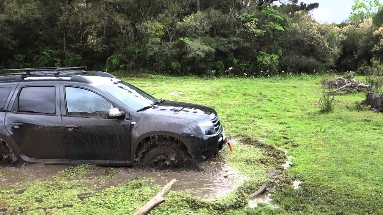DUSTER enfrentando o barro PARTE 1