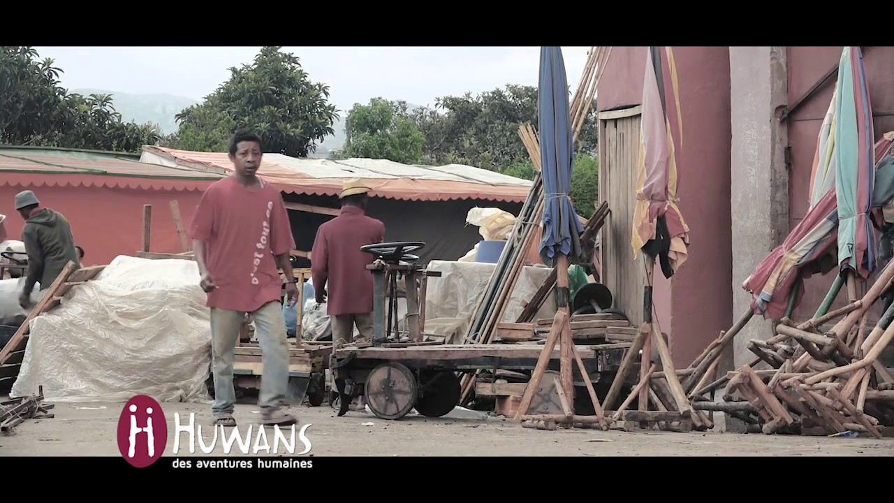 Madagascar, Fianarantsoa.  A l'aube d'un autre jour.