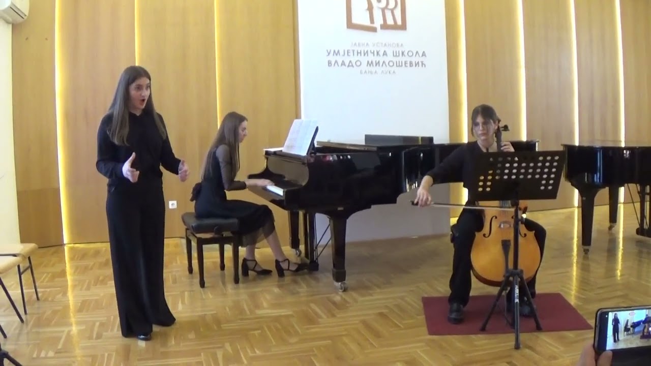 Boumard: Ave Maria; Anđela Stanojević, Rebeka Malešević, Anastasija Kojić