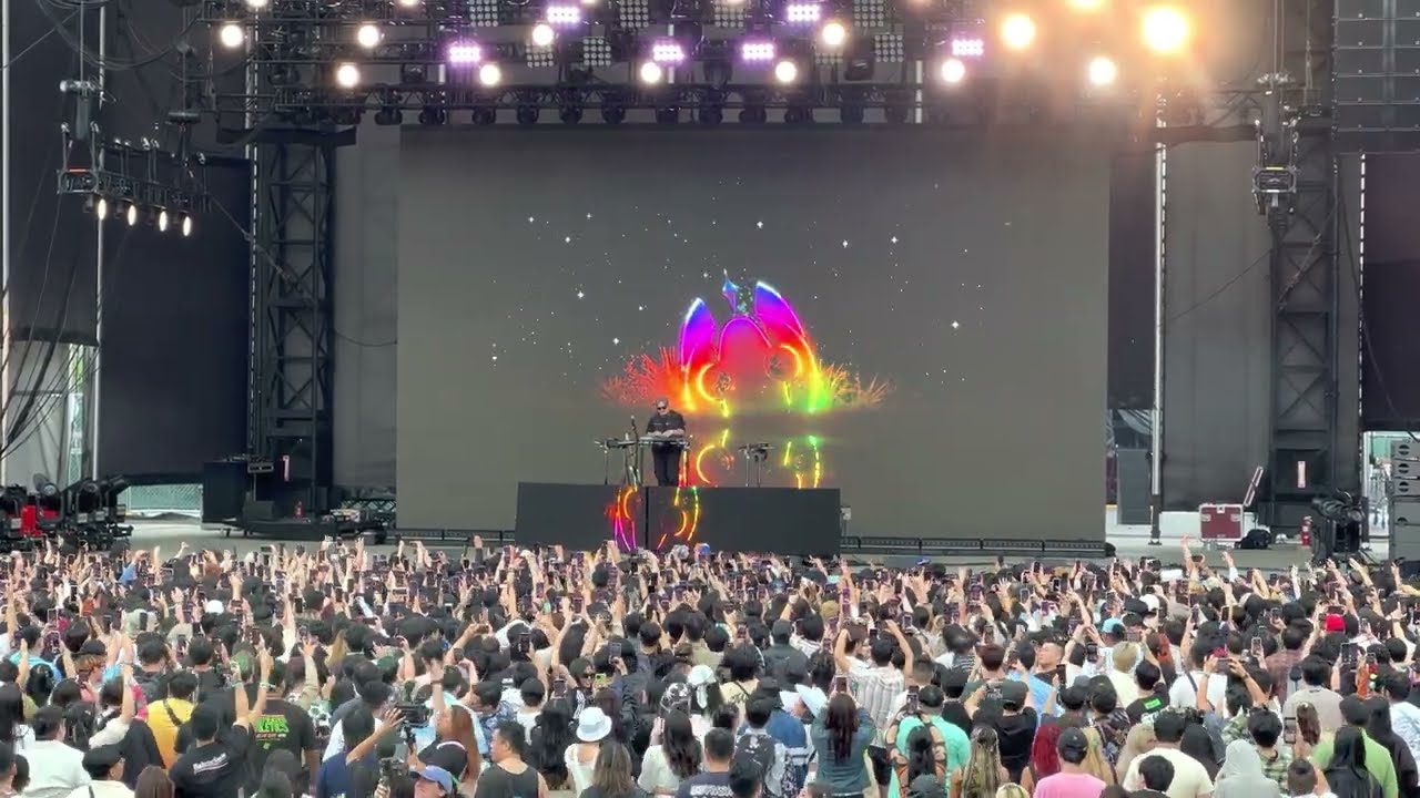 Dabin @ HITC NYC 5/21 (NewJeans - Ditto (Dabin Remix @17:05)