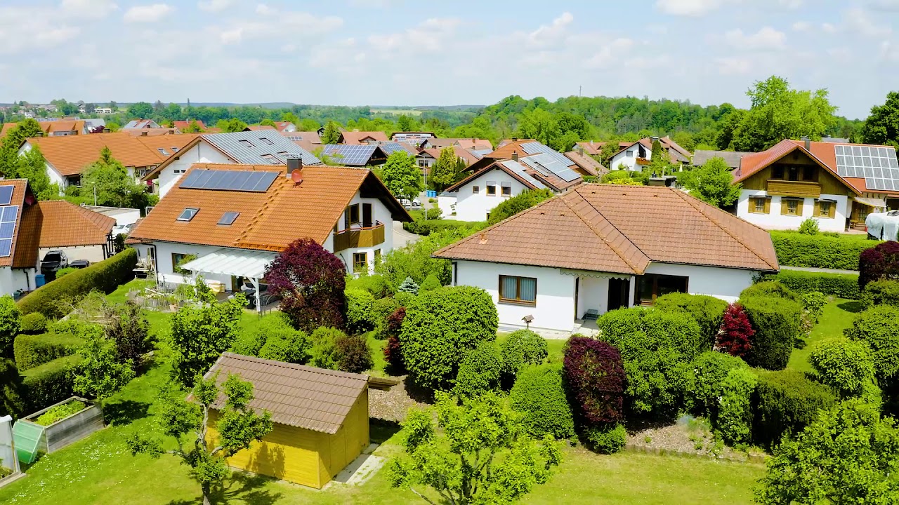 Gro&szlig;z&uuml;giger Bungalow auf einem ca. 1.300 qm gro&szlig;en Grundst&uuml;ck | Sulz am Neckar | Teaser | &euro; 385.000