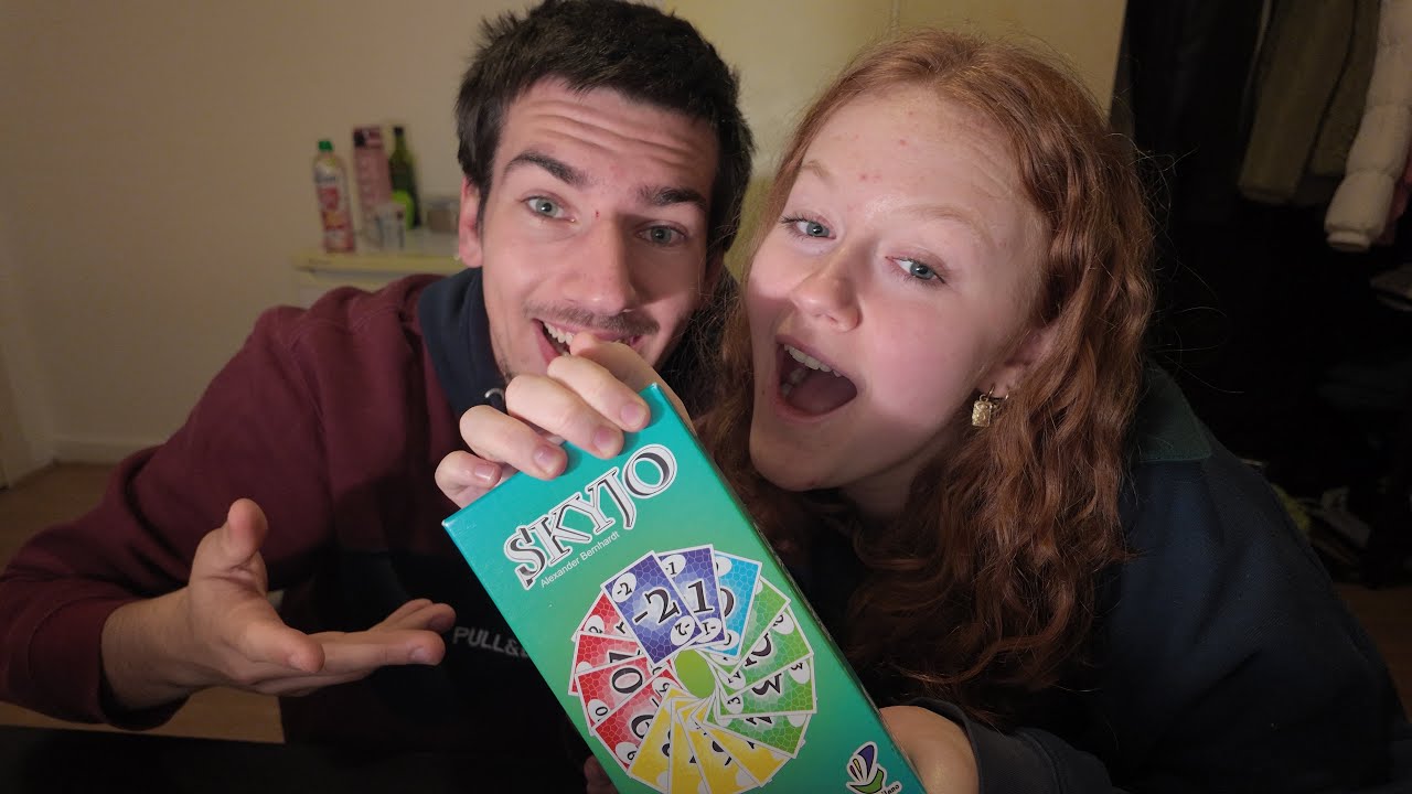 On joue à skyjo en asmr avec ma copine