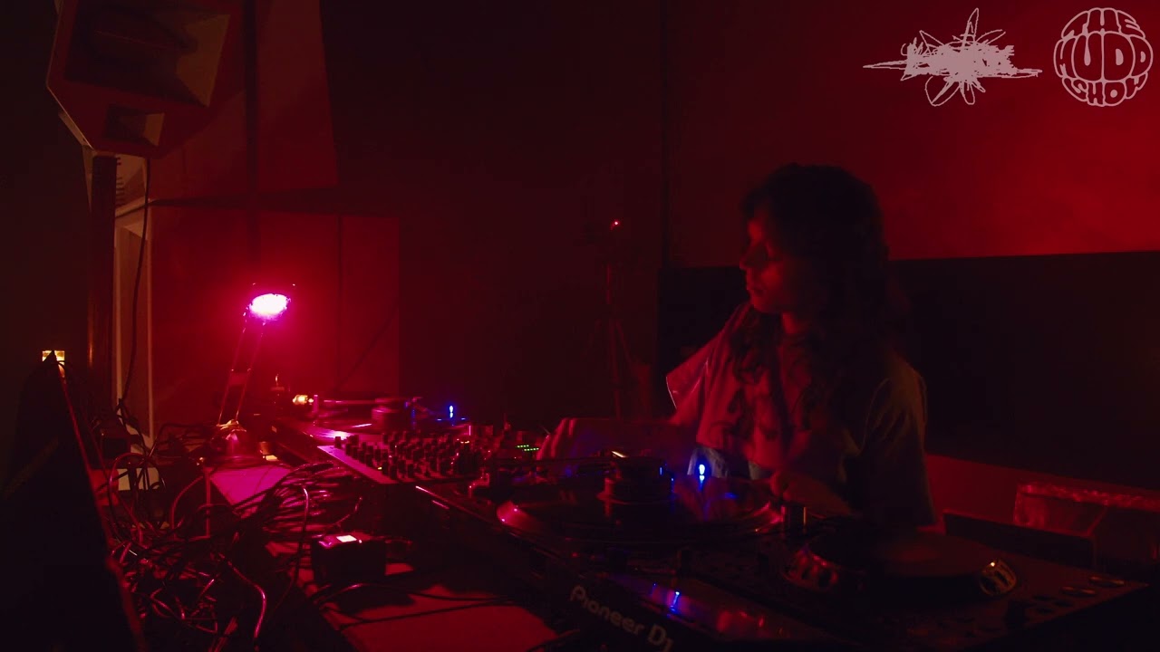 Olita | themuddshow x Laak