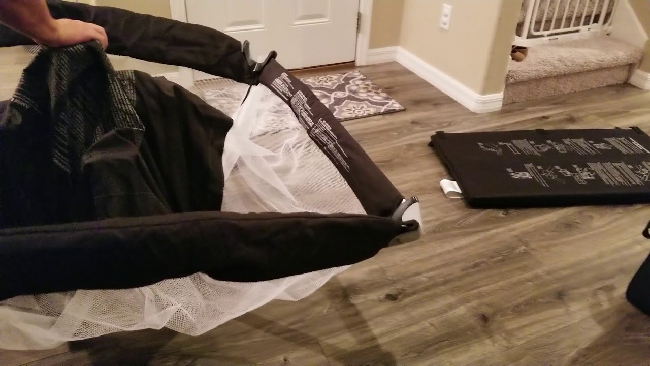 Joovy Room 2 Open and Close demonstration.