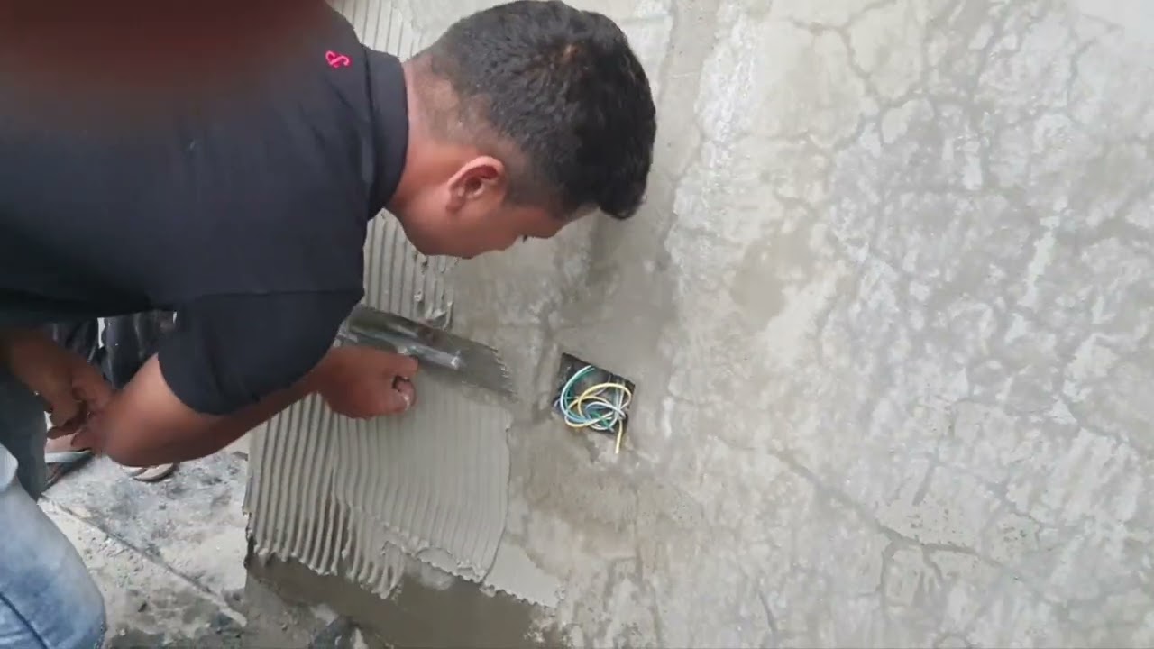 Large format tile installation with Kerakoll H40 Gel.
