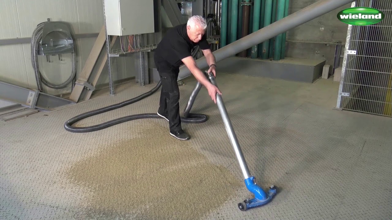 Industrial vacuum cleaning in an animal feed plant