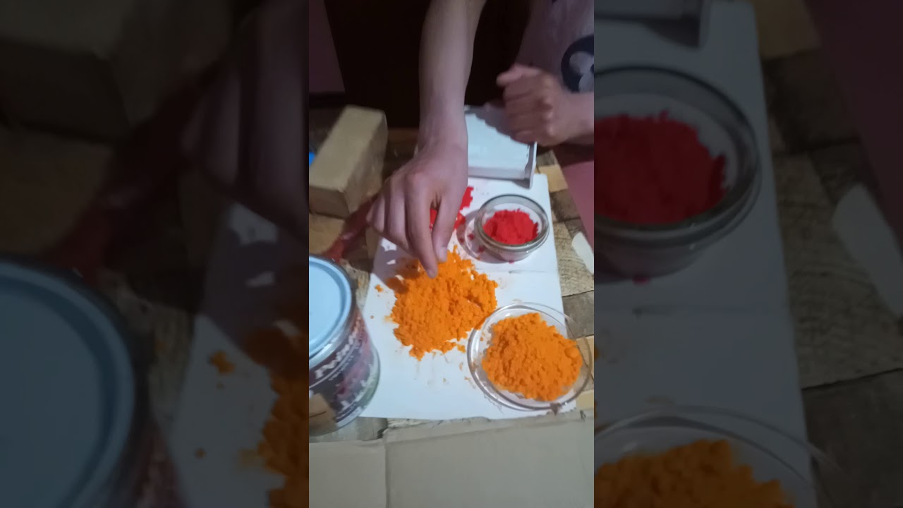 😱😱عرض خاااص 😱😱 ب 3 ملاين ففففقط تقدر تبدا المشروع فيه جهاز رش القطيفة+1 كيلو بودرة لونين مختلفين