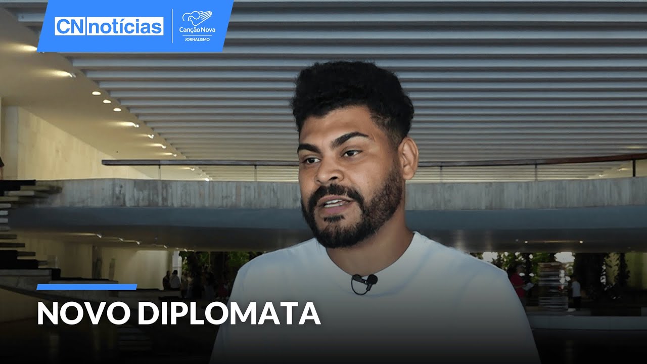 Jovem humilde supera v&aacute;rias barreiras e vira diplomata