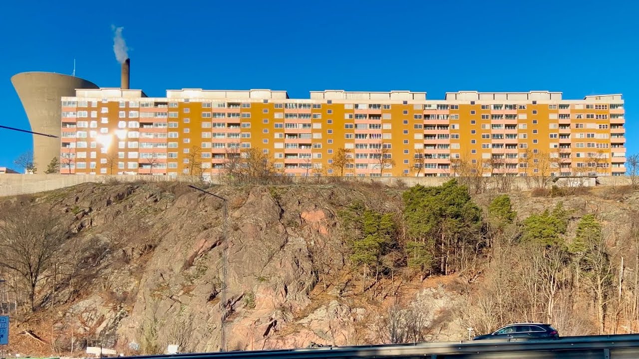 Stockholm Walks: Gäddviken to Bageriberget. Nature and new builds in former industrial areas.