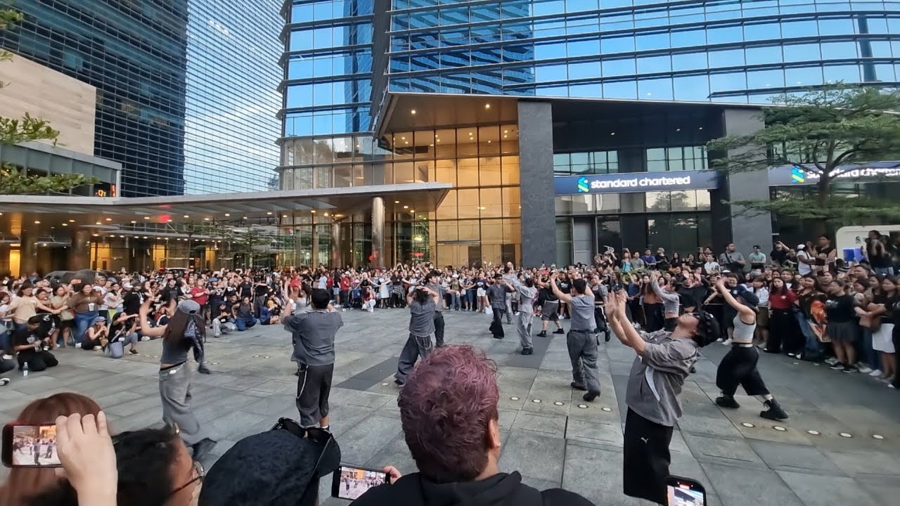 8TONBALL - W3 Fancam - 250823 SB19 Busking in Singapore Marina Bay Financial Centre - FanBoyDollArch