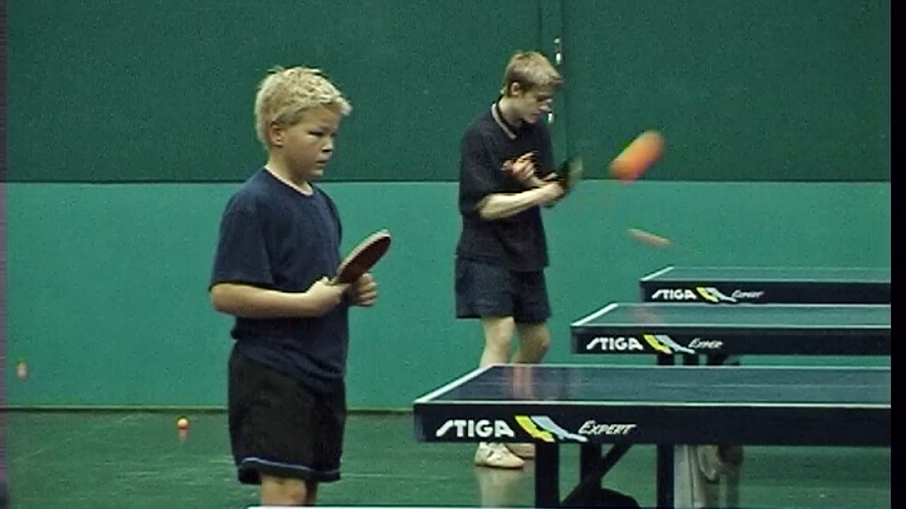 P&ouml;yt&auml;tennis SPTL junnuleiri v2000 kaarihalli