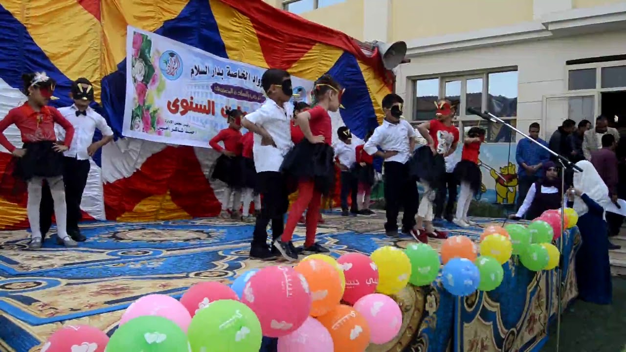 استعراض طيري طيري .. مدارس الرواد الخاصة .. المركز الإعلامي