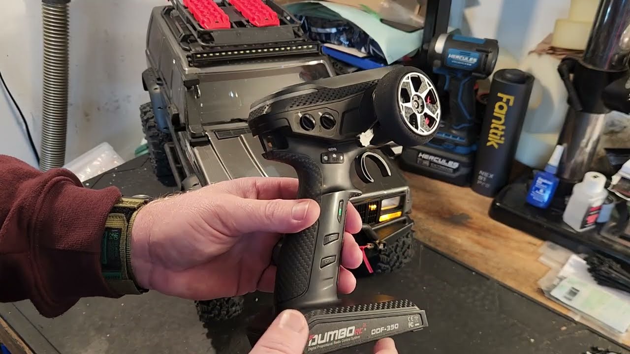 Dumbo DDF-350 с фарами на радиоуправлении и другими странными деталями? Понял!