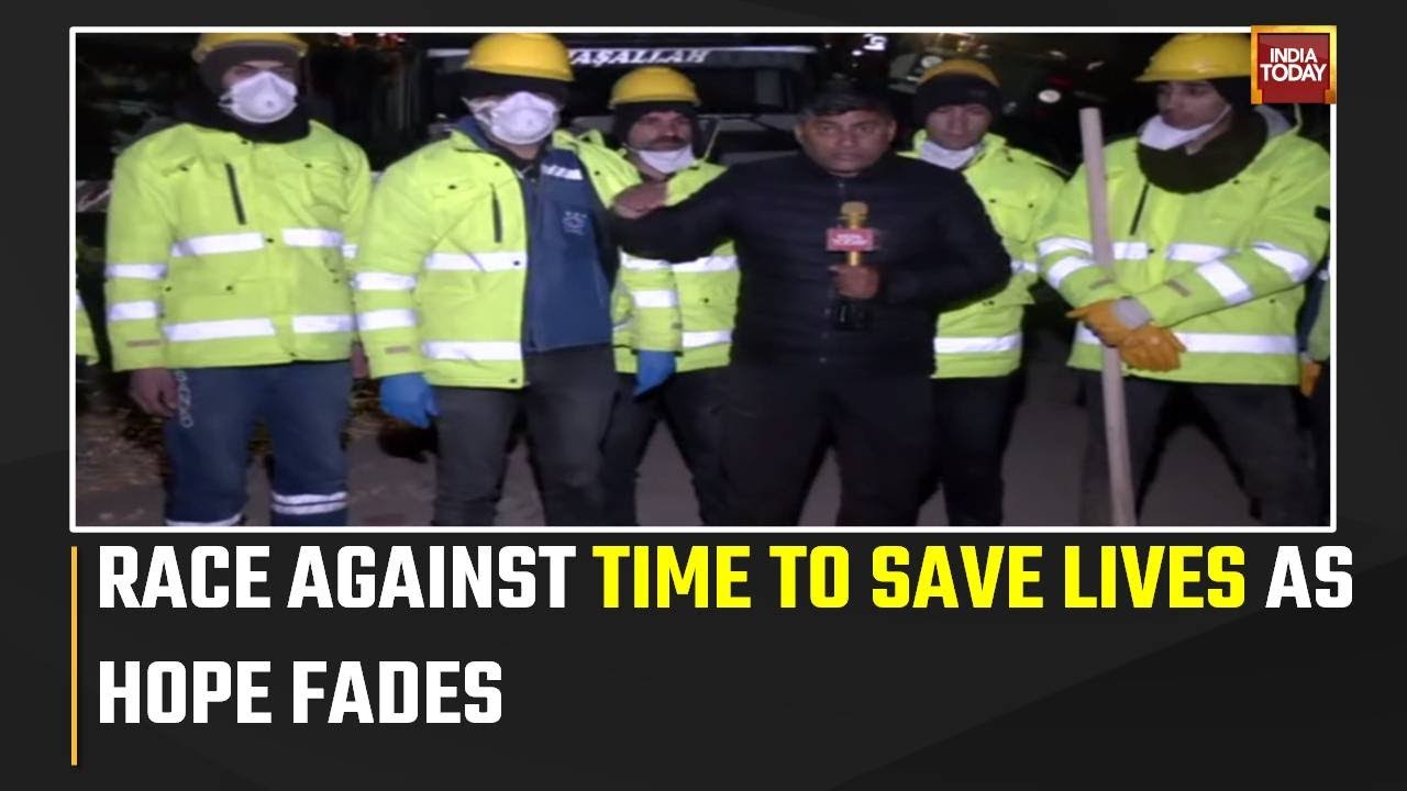 Turkish Rescue Workers Stands In Silence As A Mark Of Respect After 10 Bodies Were Found