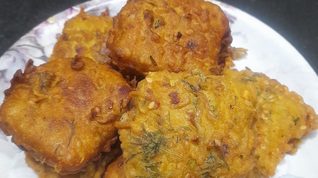 आलू पोहा वडे | Aloo Poha Vade. #kanchan kitchen recipe. (Sp).