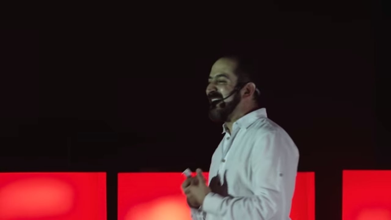 Por qu&eacute; las industrias creativas son el nuevo petr&oacute;leo | Felipe Buitrago | TEDxNEIVA