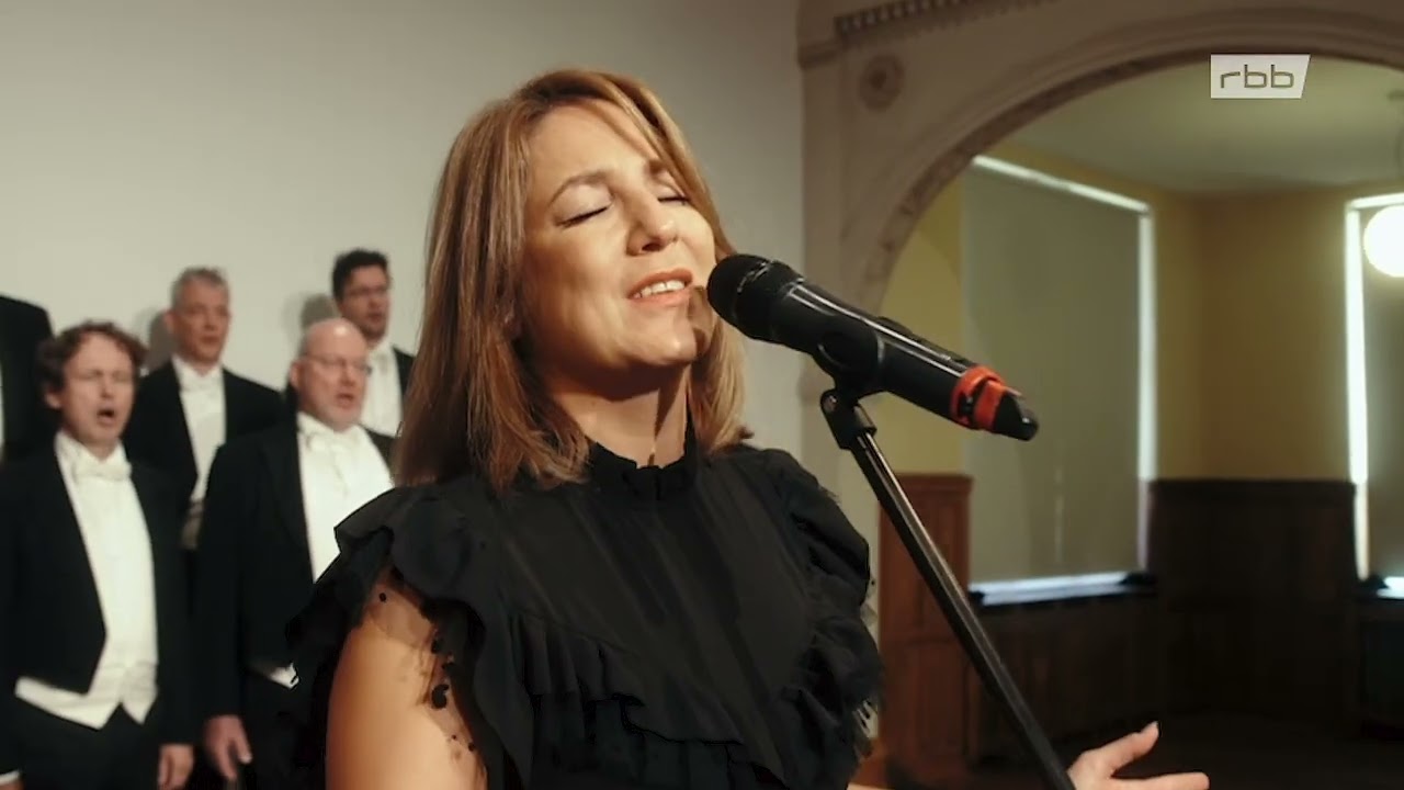 Zeynep Avci & Rundfunkchor Berlin »Hoşçakal« • »Adventsüberraschung«