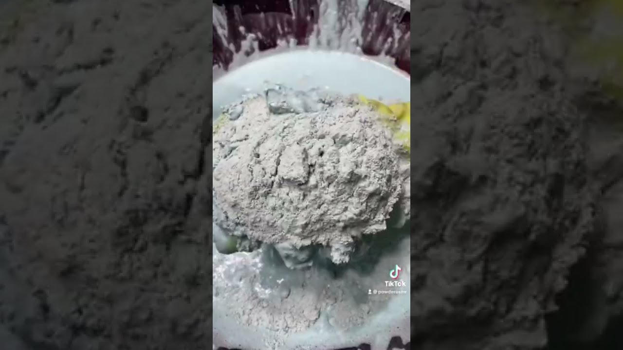 🤤 #spongesqueezing #fyp #powderasmr #asmrsounds #oddlysatisfying #satisfying