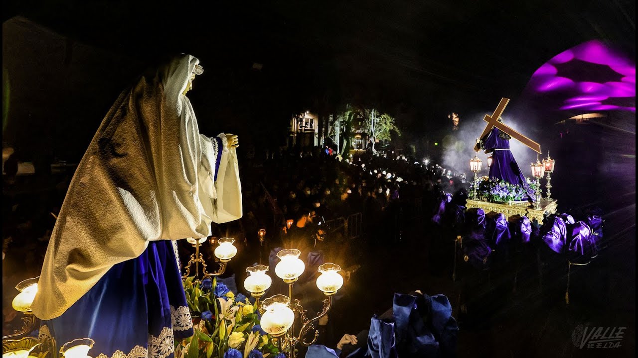Encuentro entre la Verónica y el Nazareno en Elda